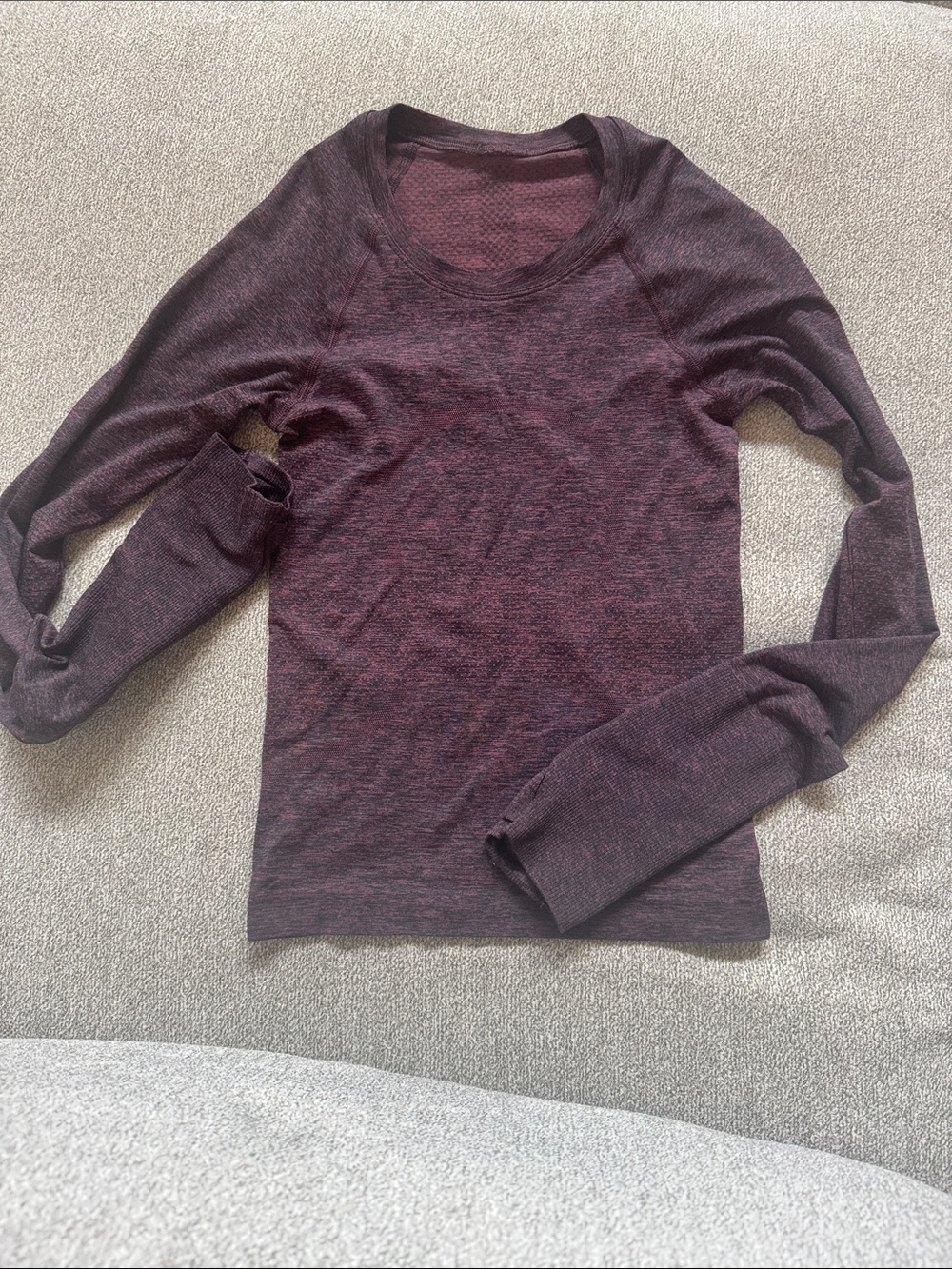 lululemon athletica Long Sleeve Heathered Wine top